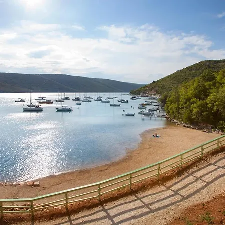 With Parking Space Trget, Rasa - 7687 * Trget