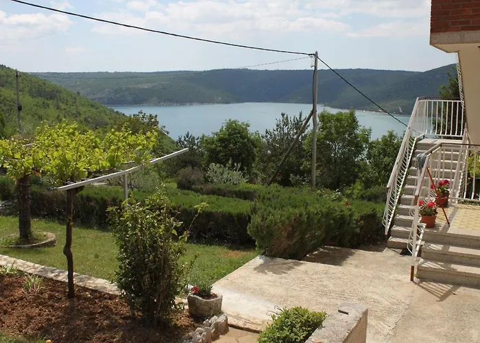 With Parking Space Trget, Rasa - 7687