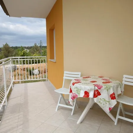 Apartament With Parking Space Trget, Rasa - 7687 *