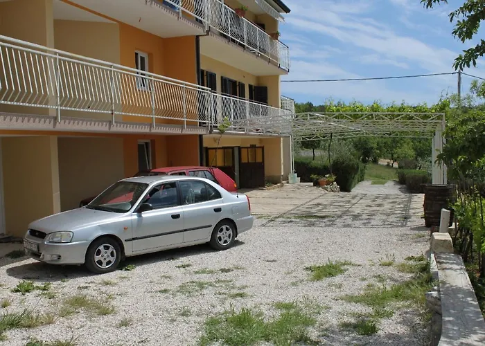 With Parking Space Trget, Rasa - 7687 Apartamento *